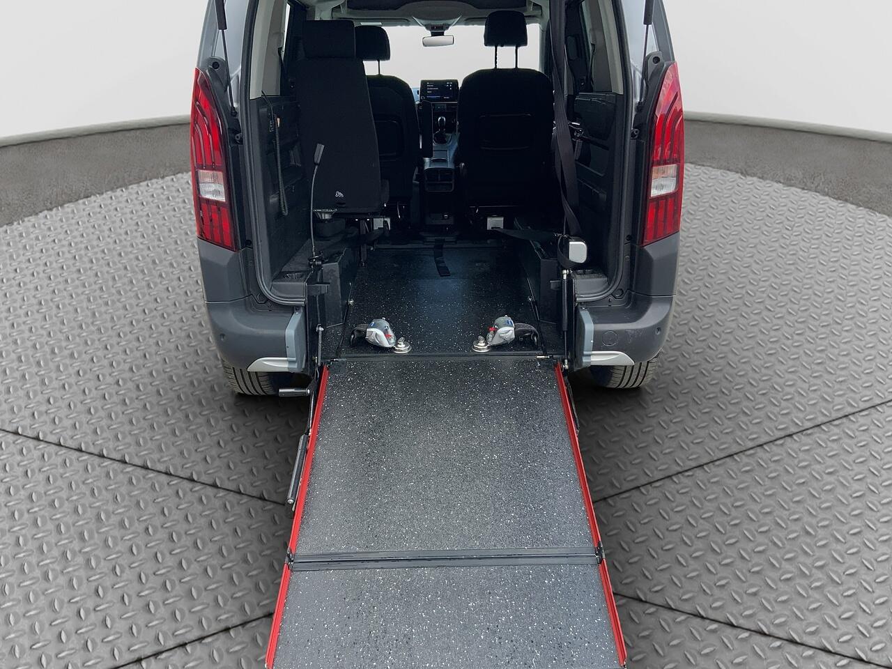 Peugeot Rifter view 15