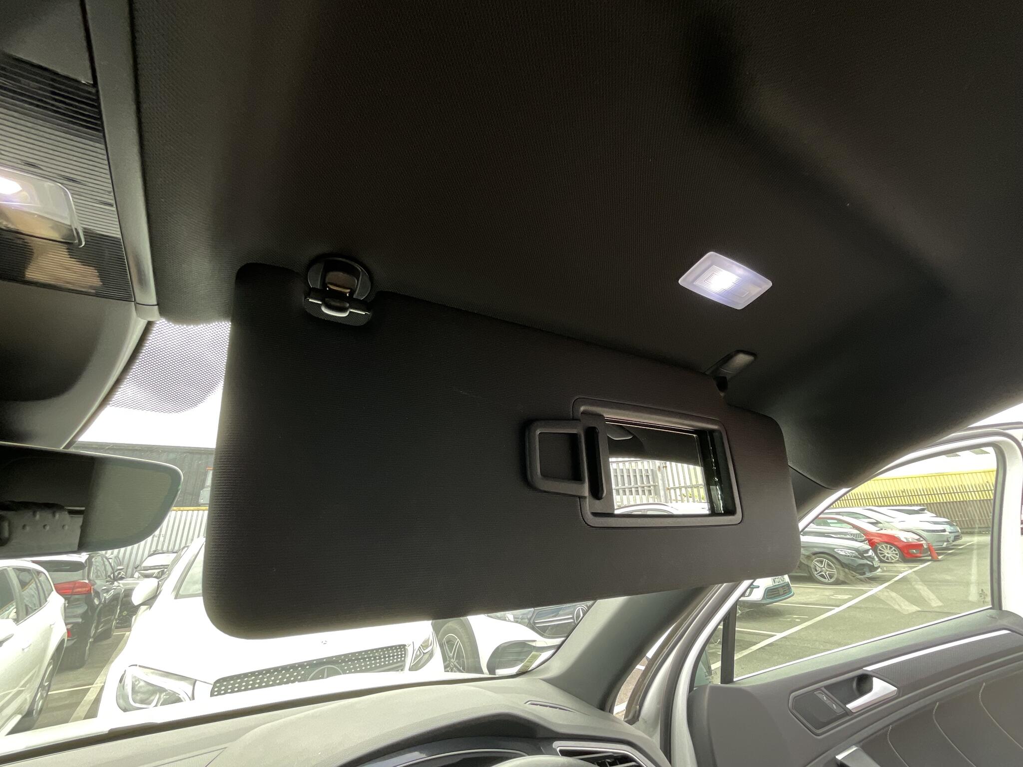 Volkswagen Tiguan view 26