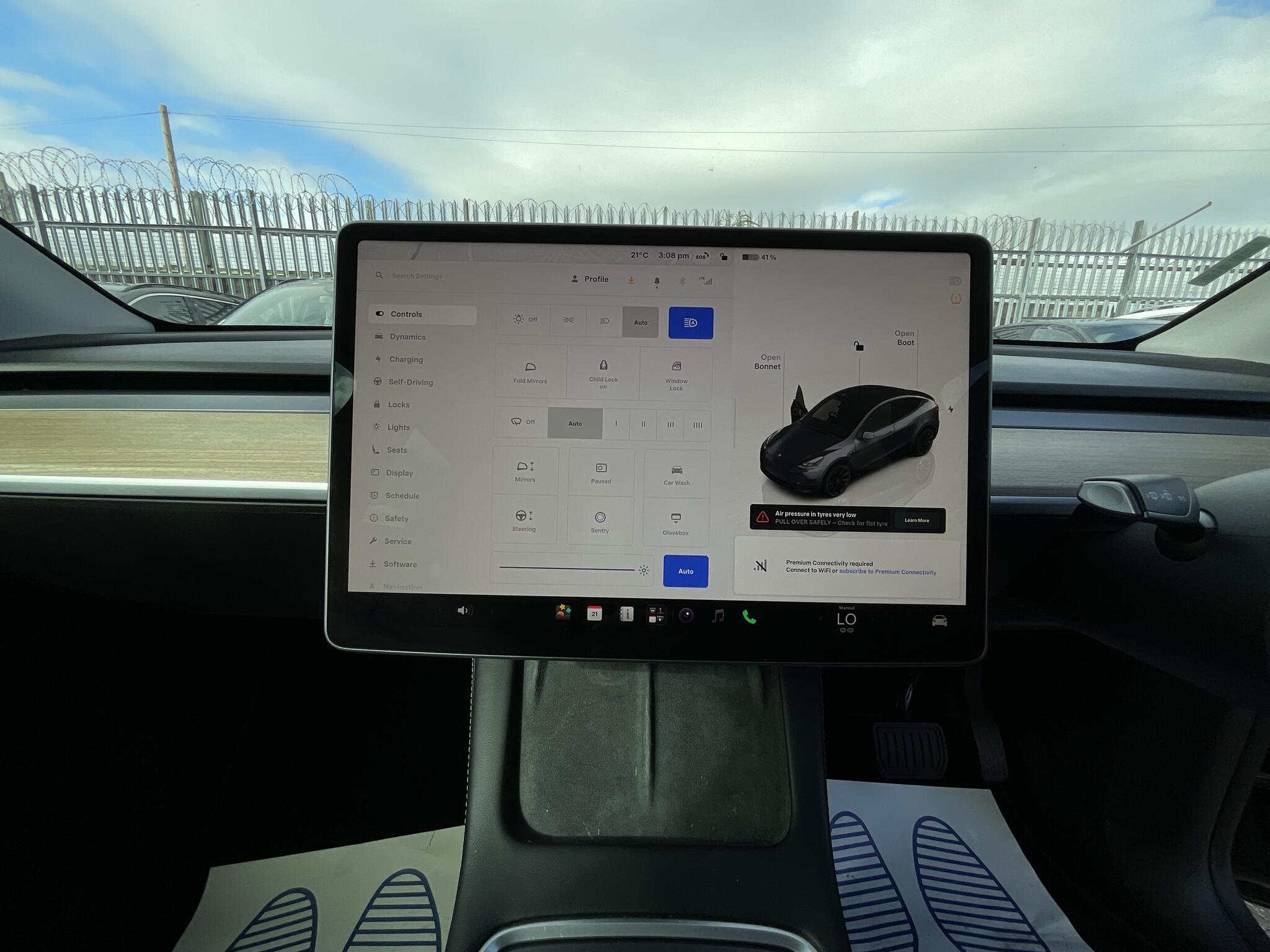 Tesla Model Y view 25