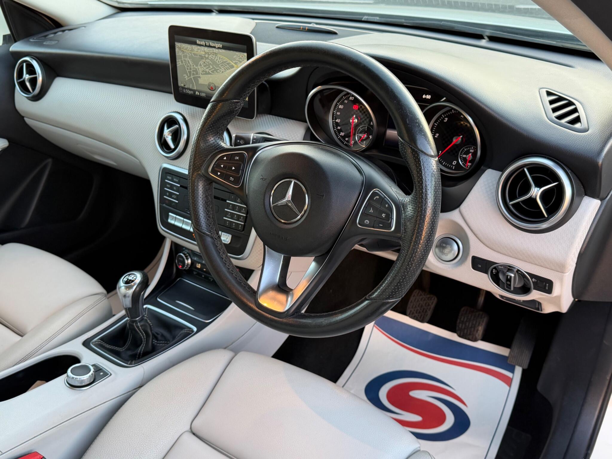 Mercedes-Benz A-Class view 29
