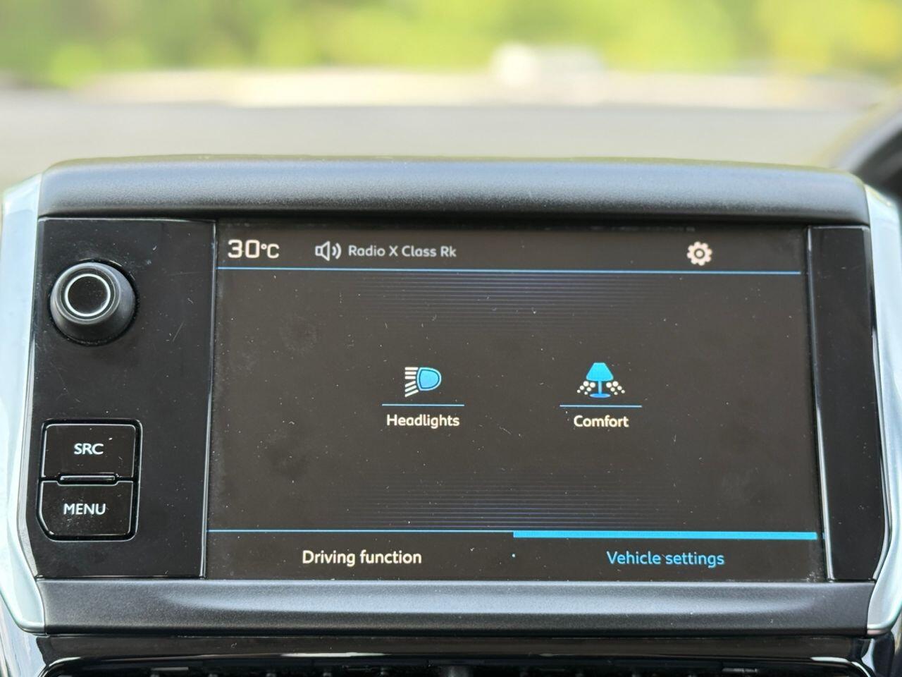Peugeot 208 view 22