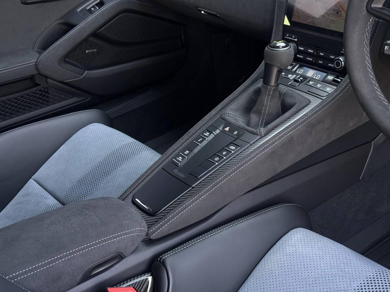 Porsche Cayman view 38