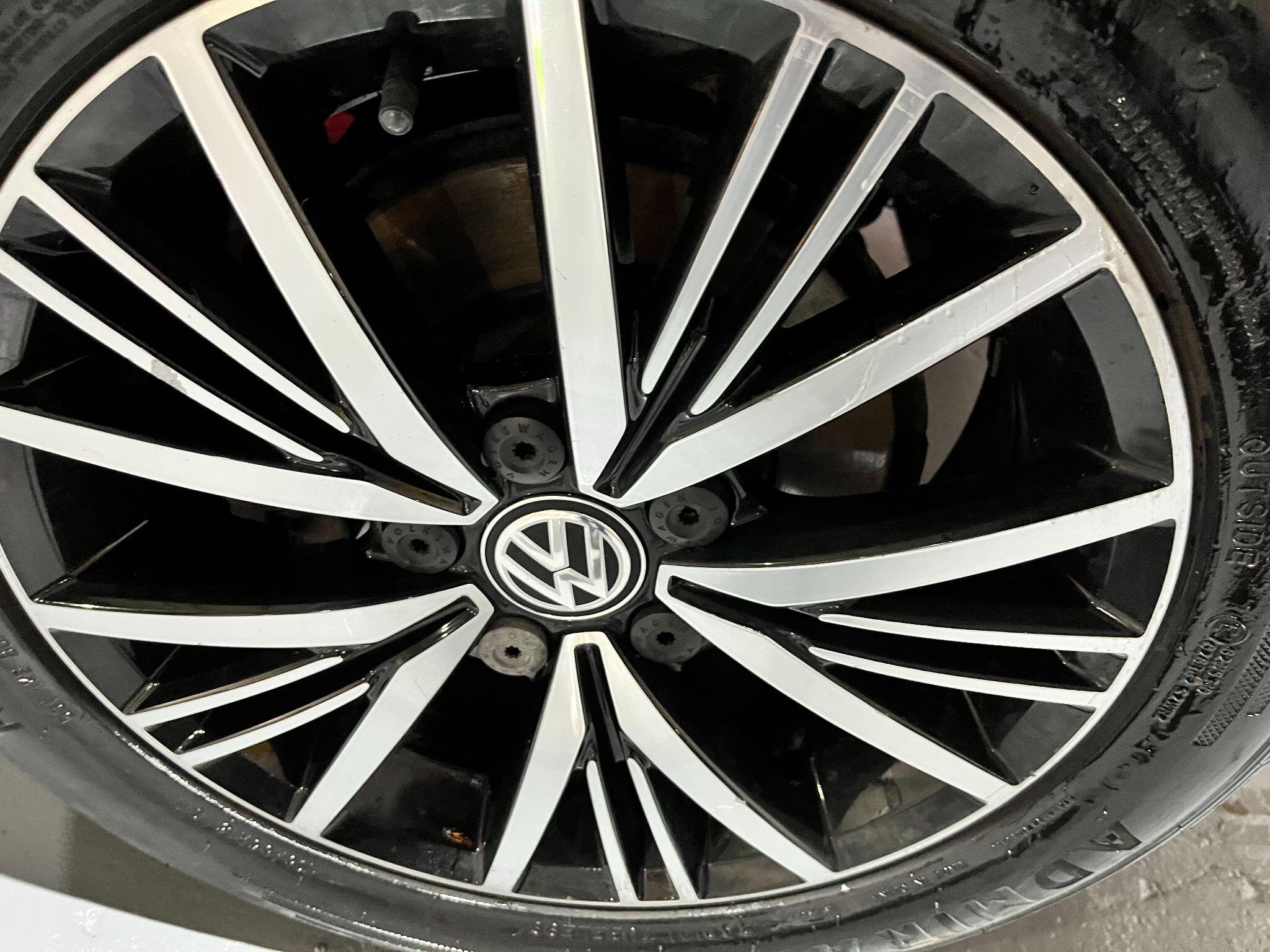 Volkswagen Golf view 45