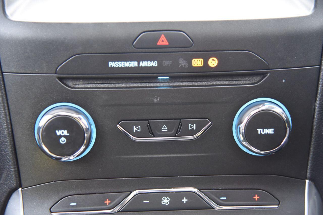 Ford Galaxy view 55