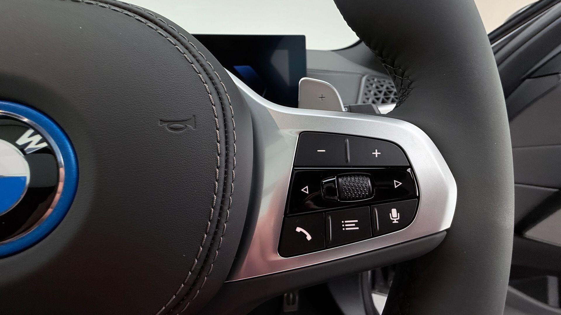 BMW X5 view 18