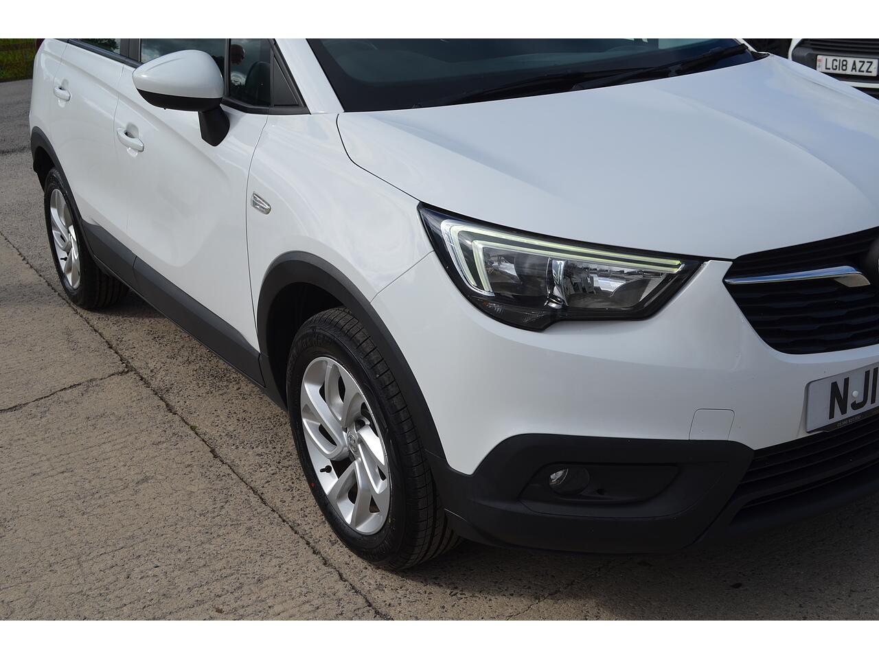 Vauxhall Crossland X view 35