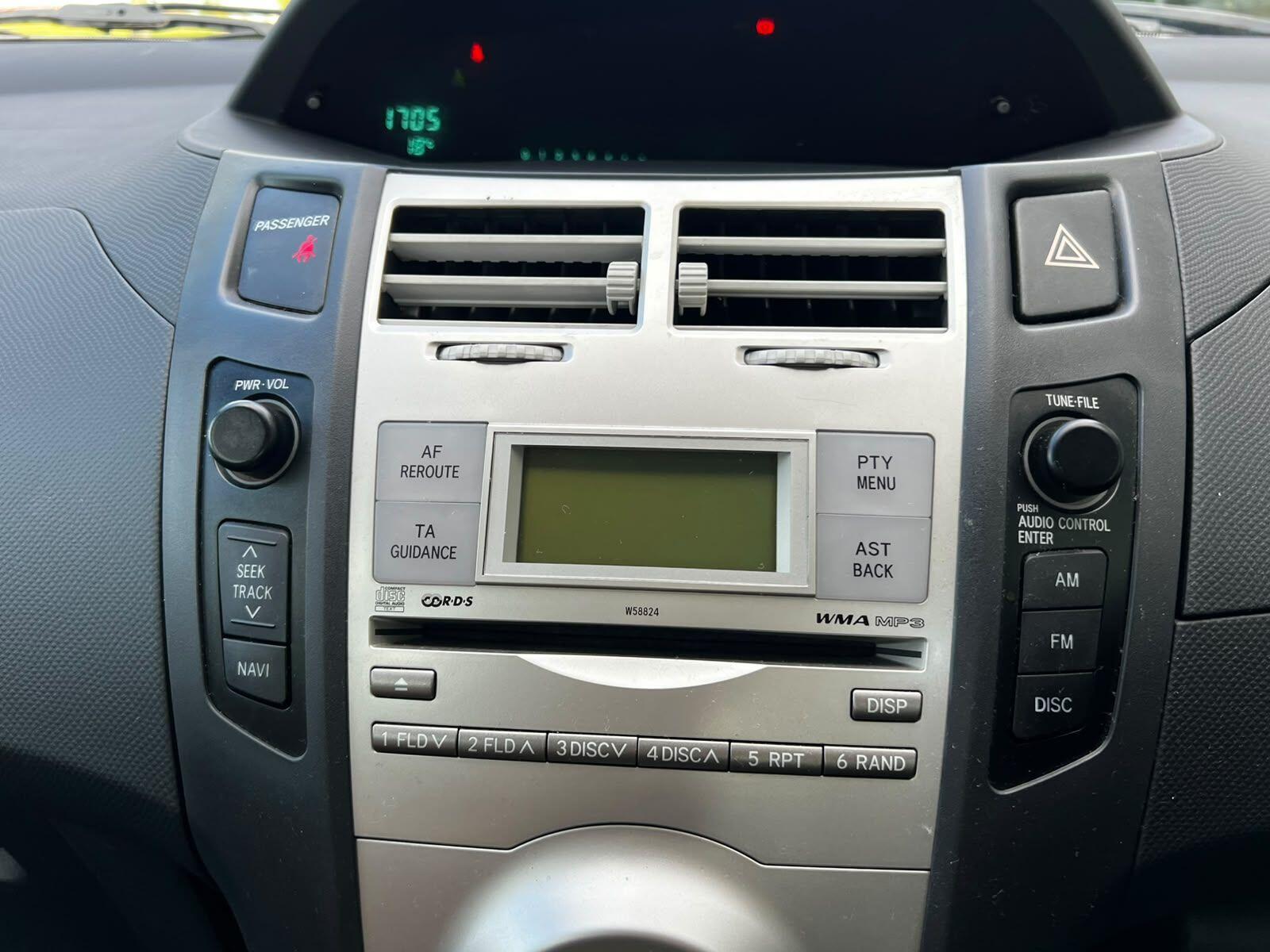 Toyota Yaris view 27