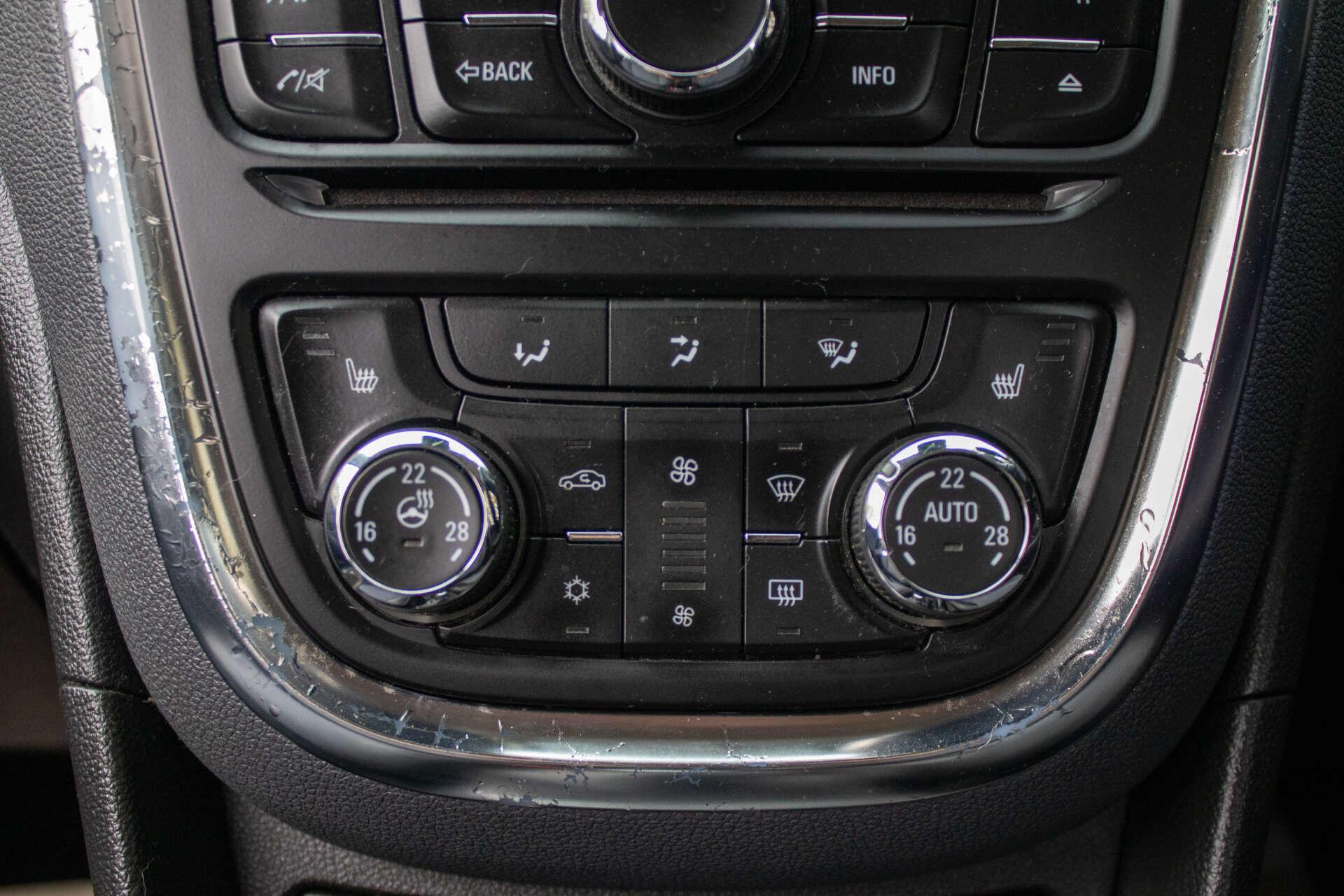 Vauxhall Mokka view 26