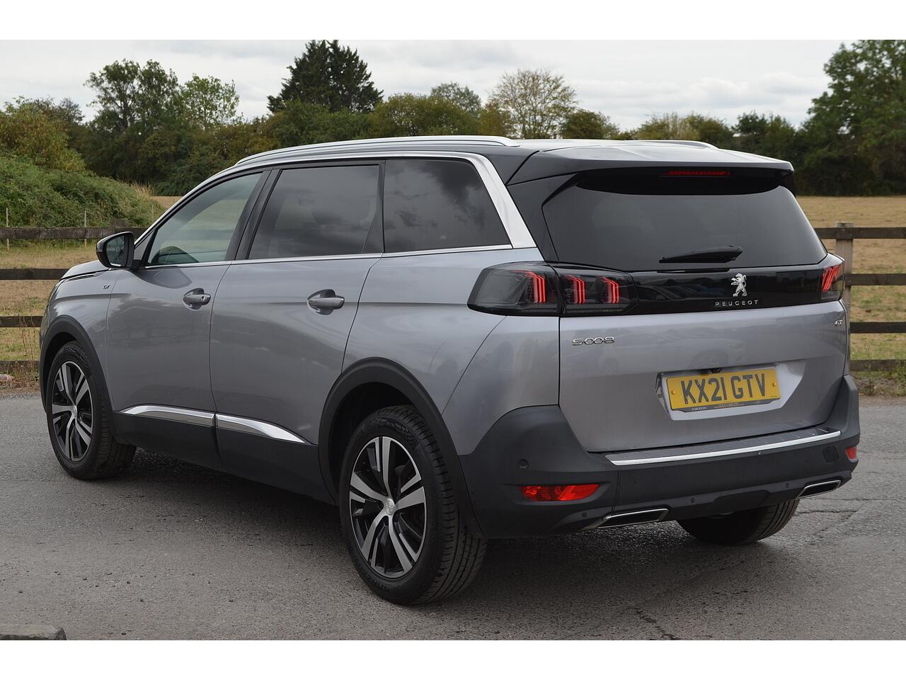 Peugeot 5008 view 7
