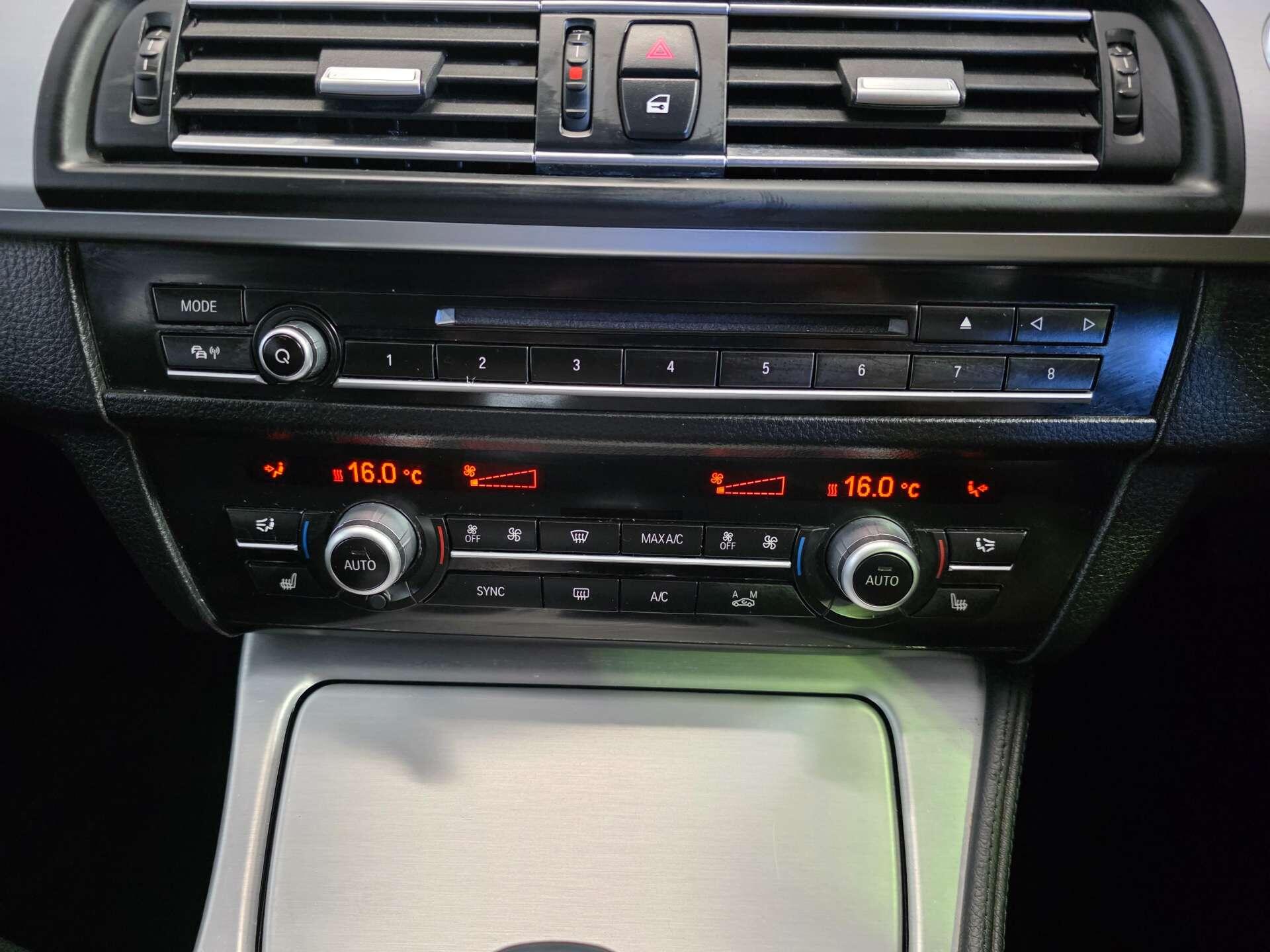 BMW 5 Series view 25