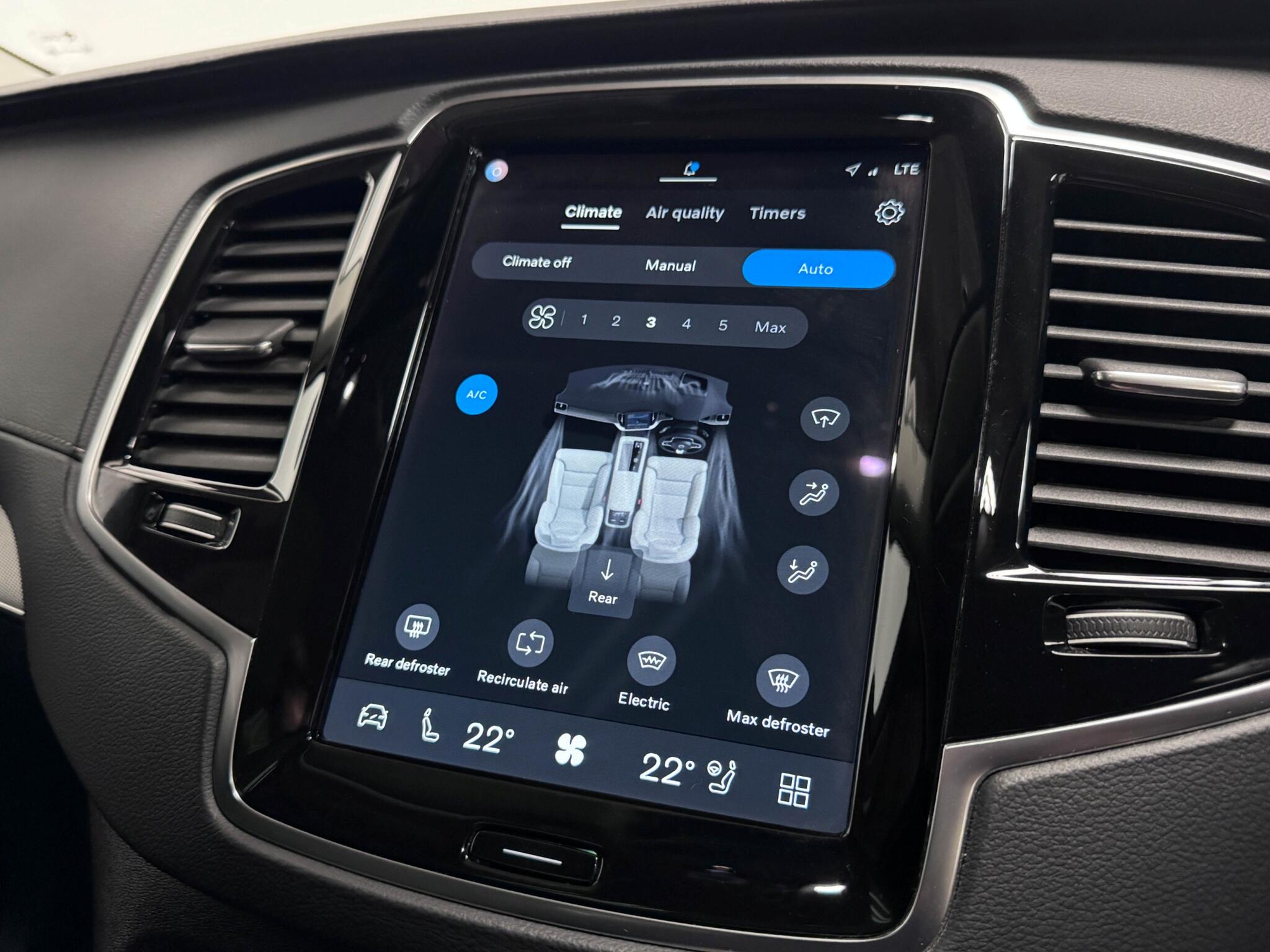 Volvo XC90 view 45