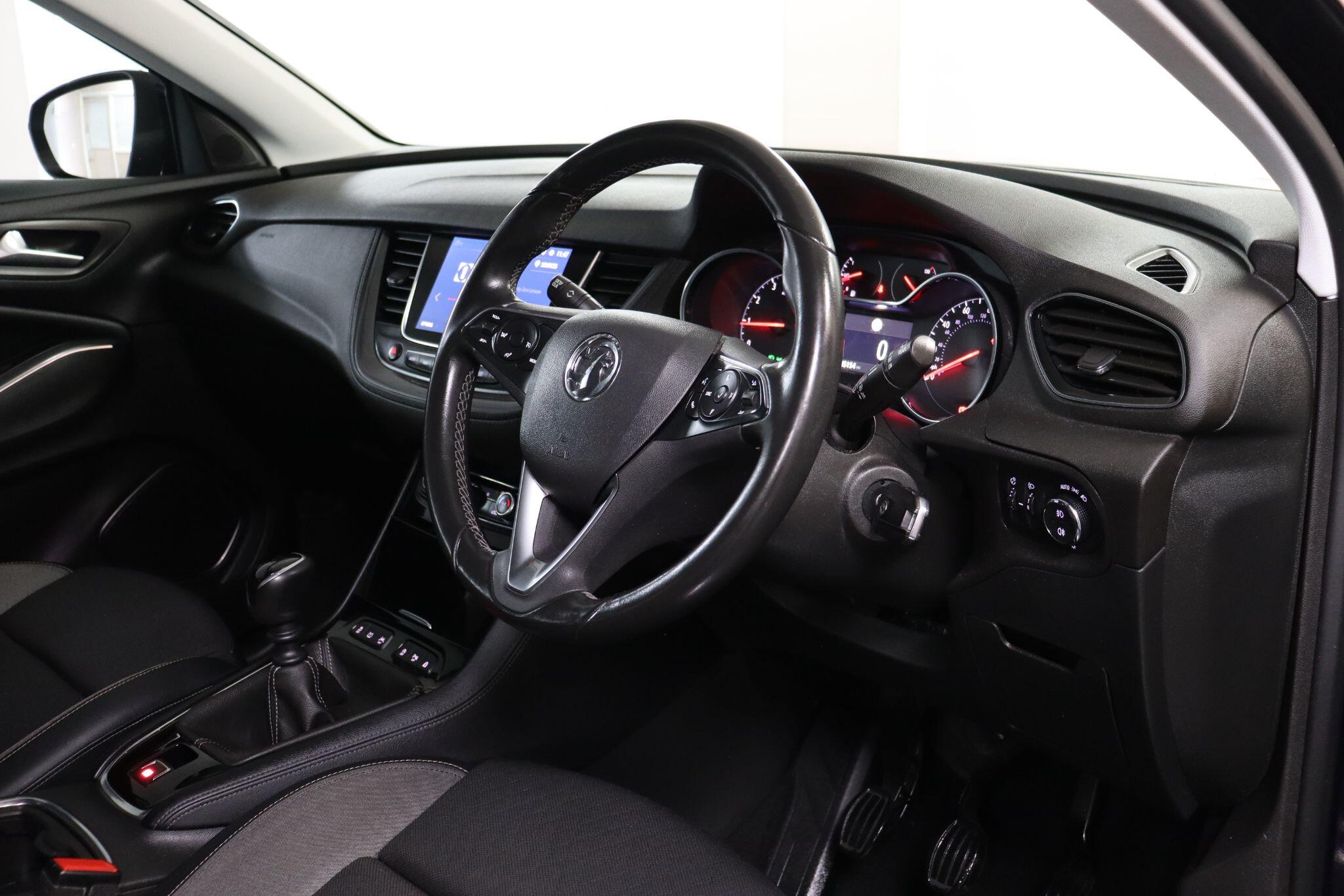 Vauxhall Grandland X view 5