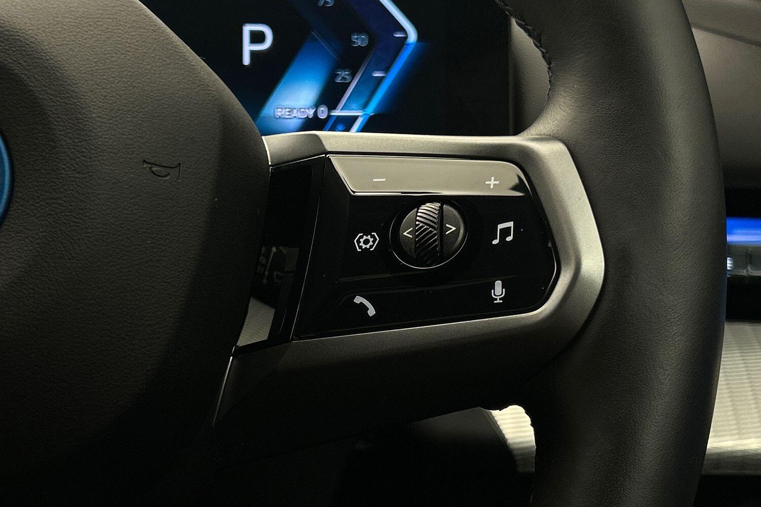 BMW i5 view 19
