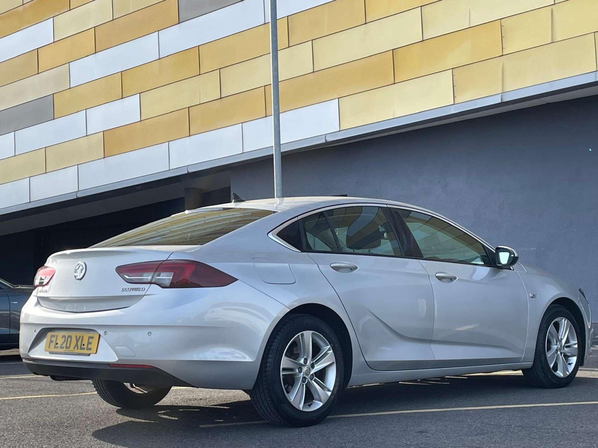 Vauxhall Insignia view 17