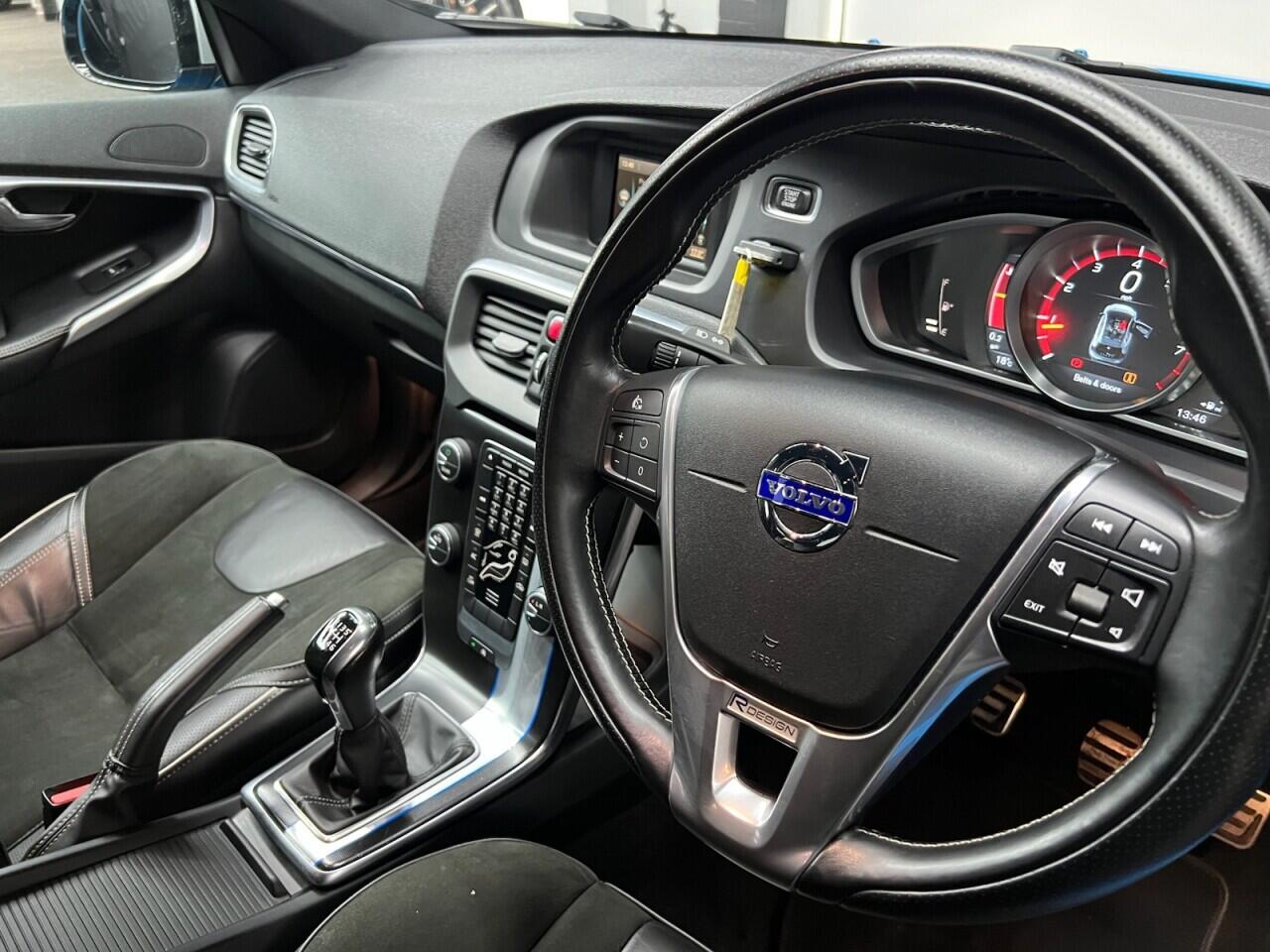 Volvo V40 view 39