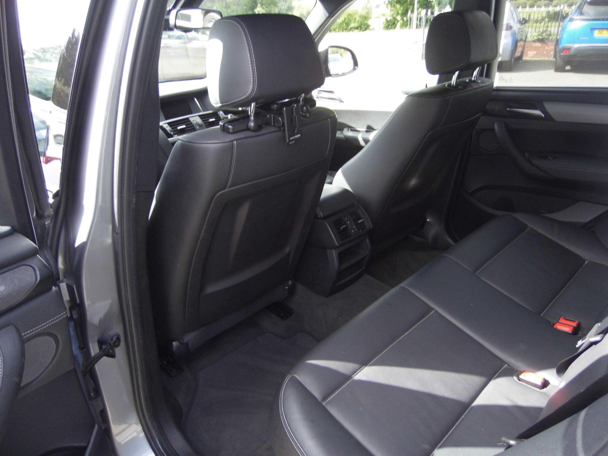 BMW X3 view 21