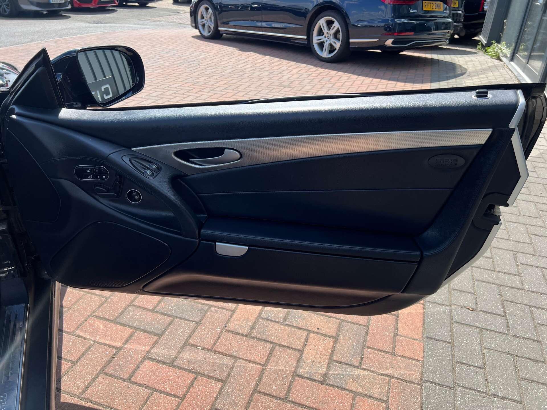 Mercedes-Benz SL view 42
