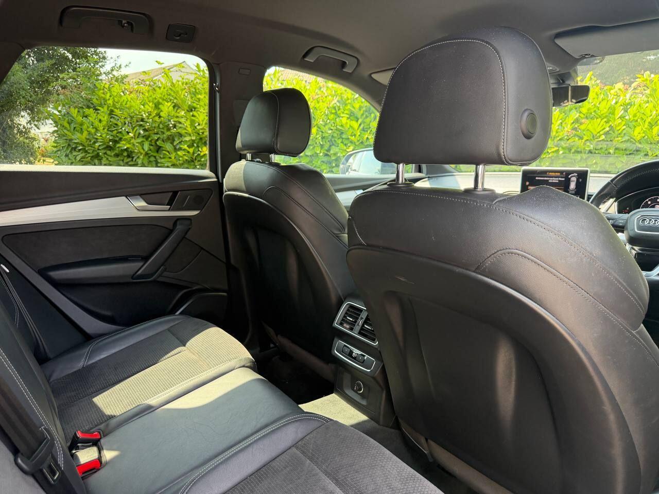 Audi Q5 view 14