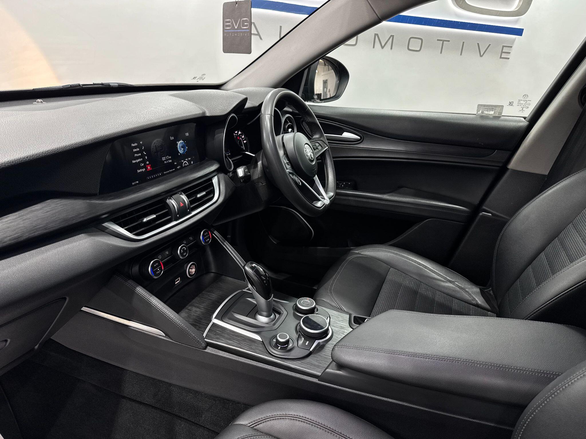 Alfa Romeo Stelvio view 44