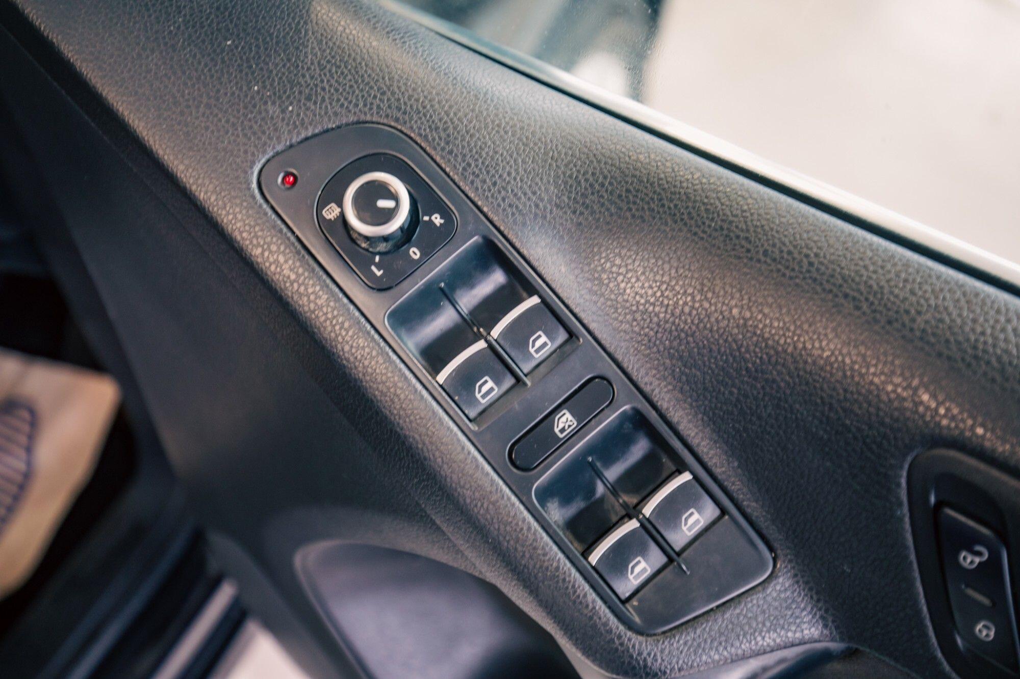 Volkswagen Tiguan view 11