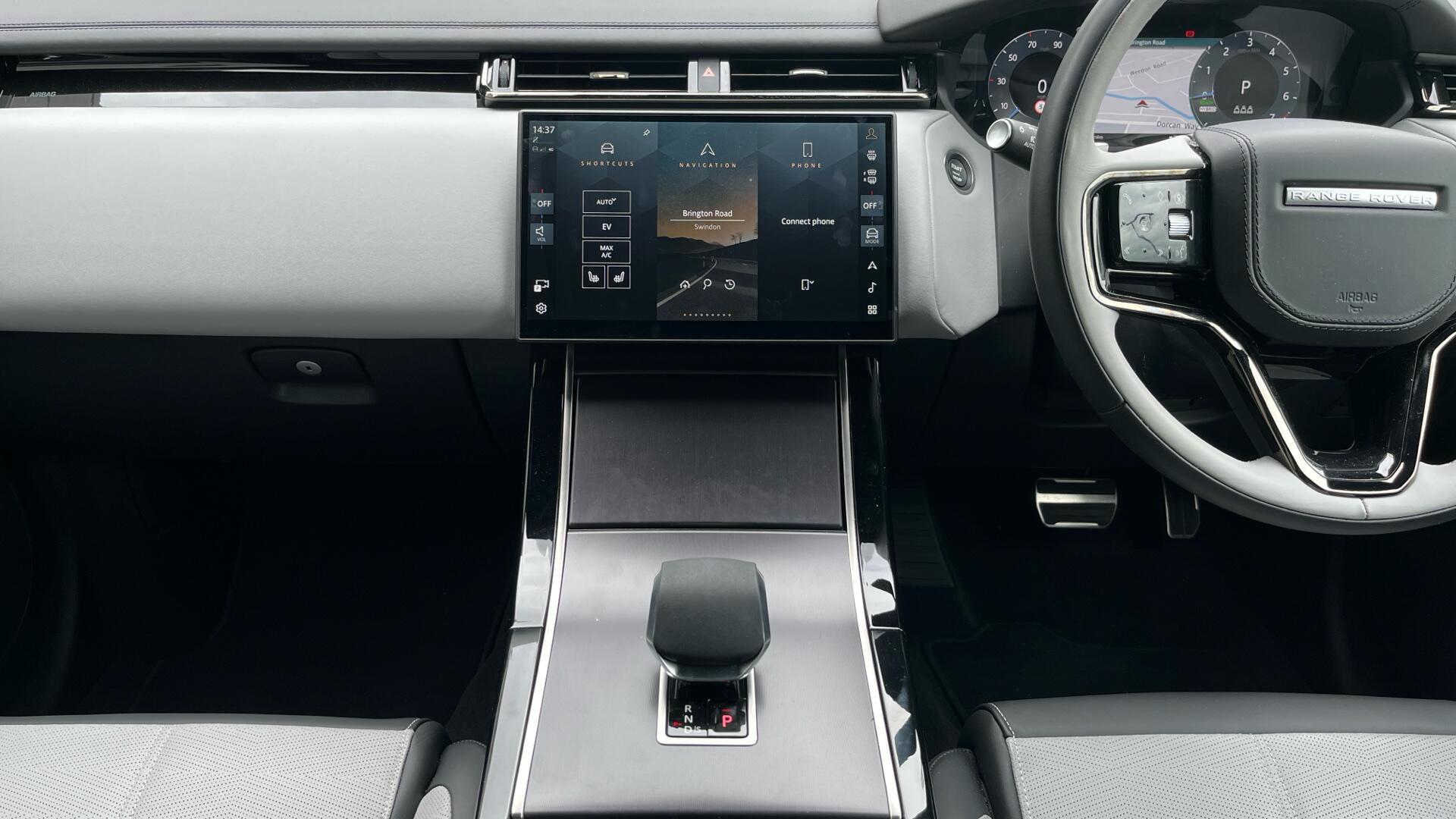 Land Rover Range Rover Velar view 14