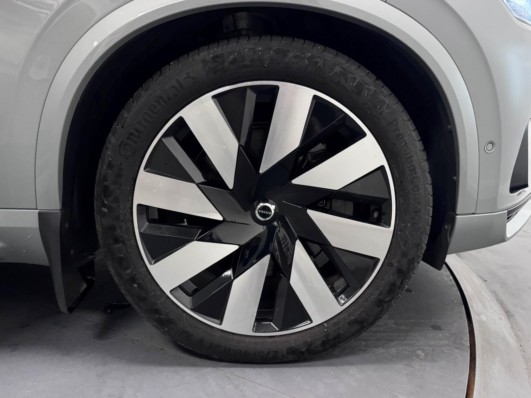Volvo XC90 view 65
