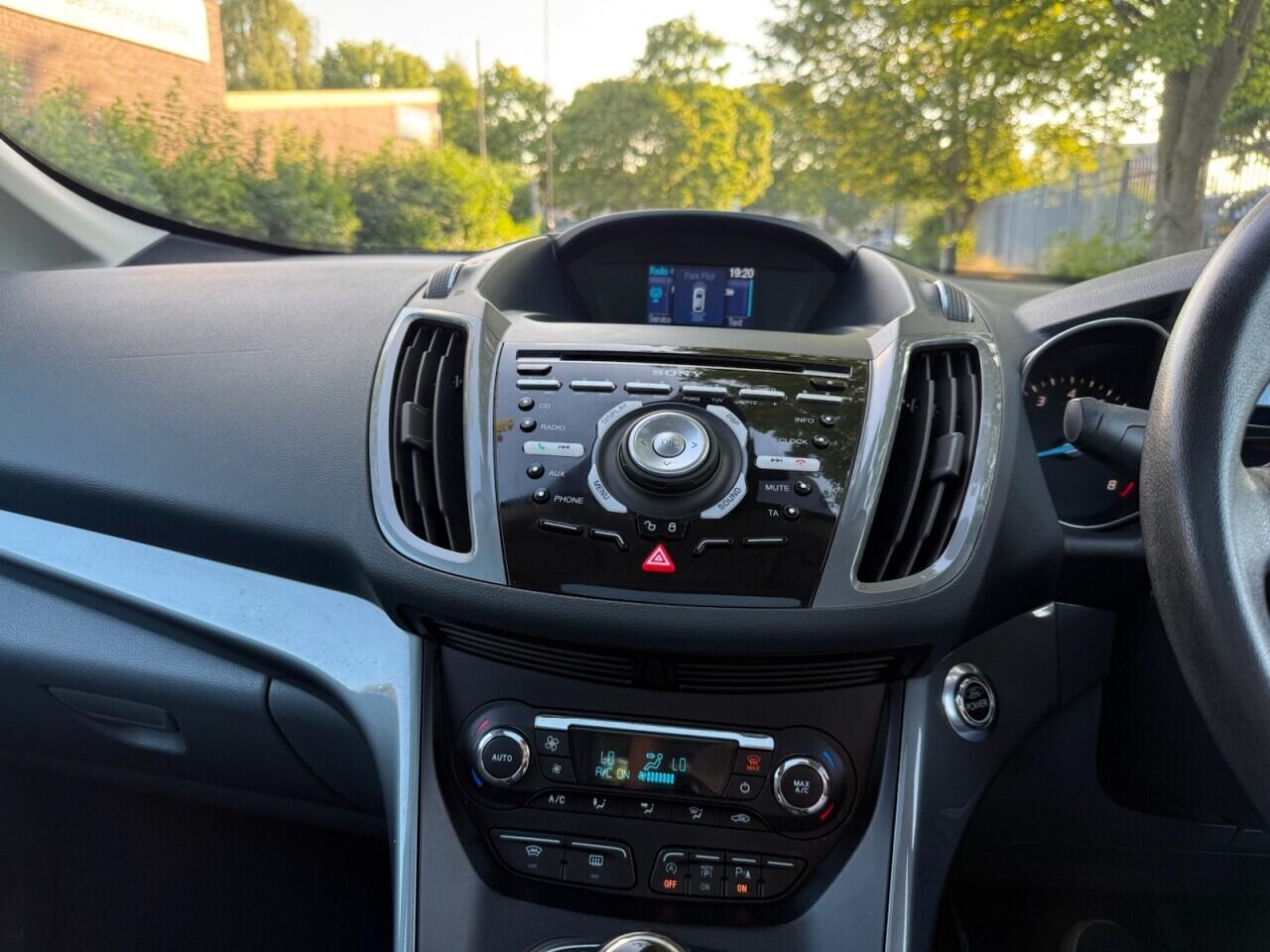 Ford C-Max view 21