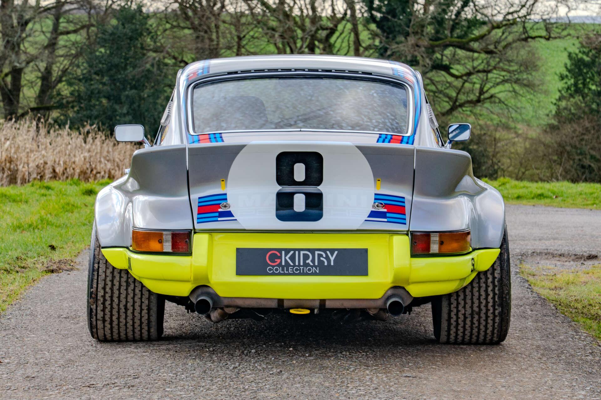 Porsche 911 view 6