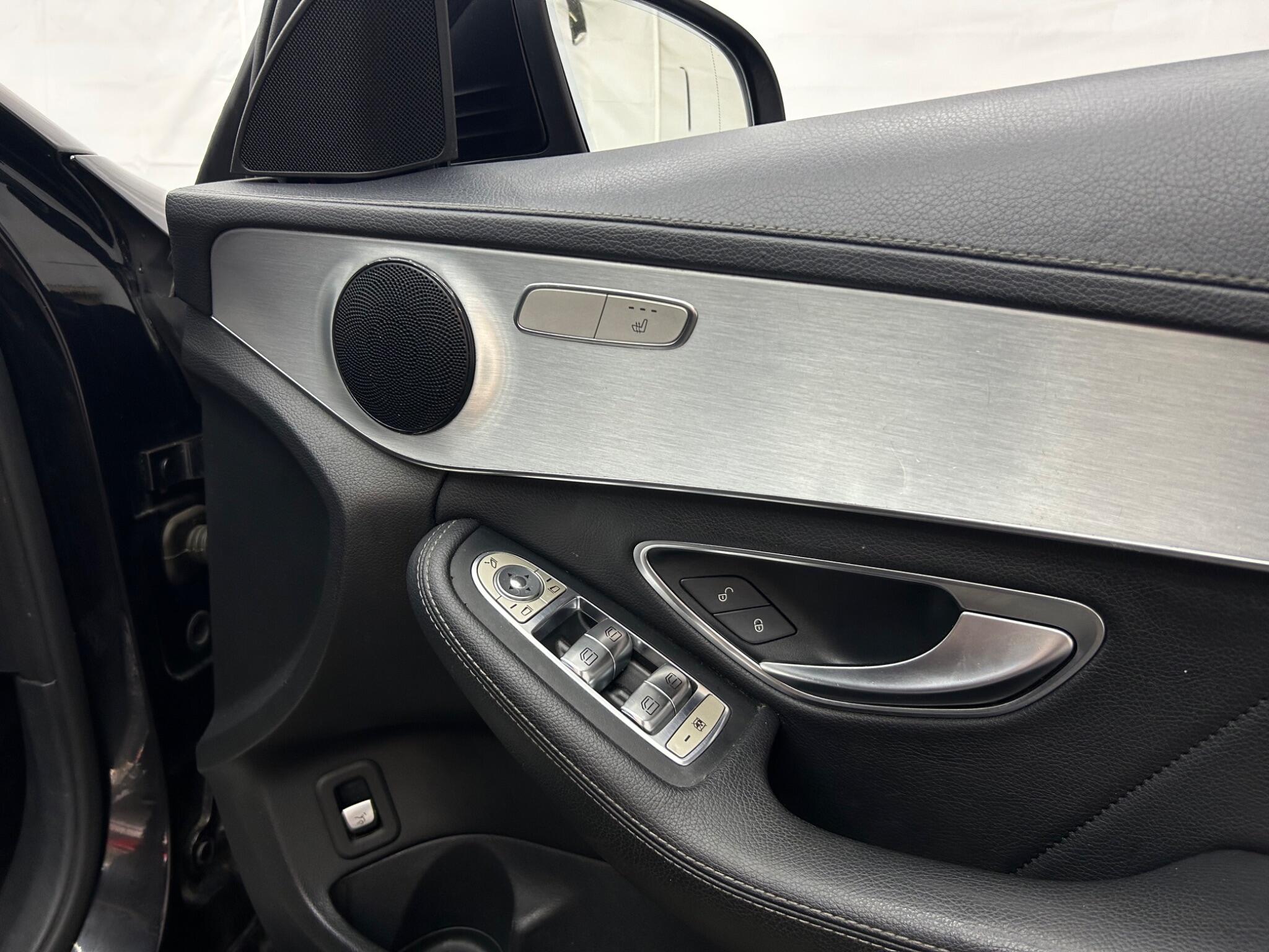 Mercedes-Benz C Class view 53