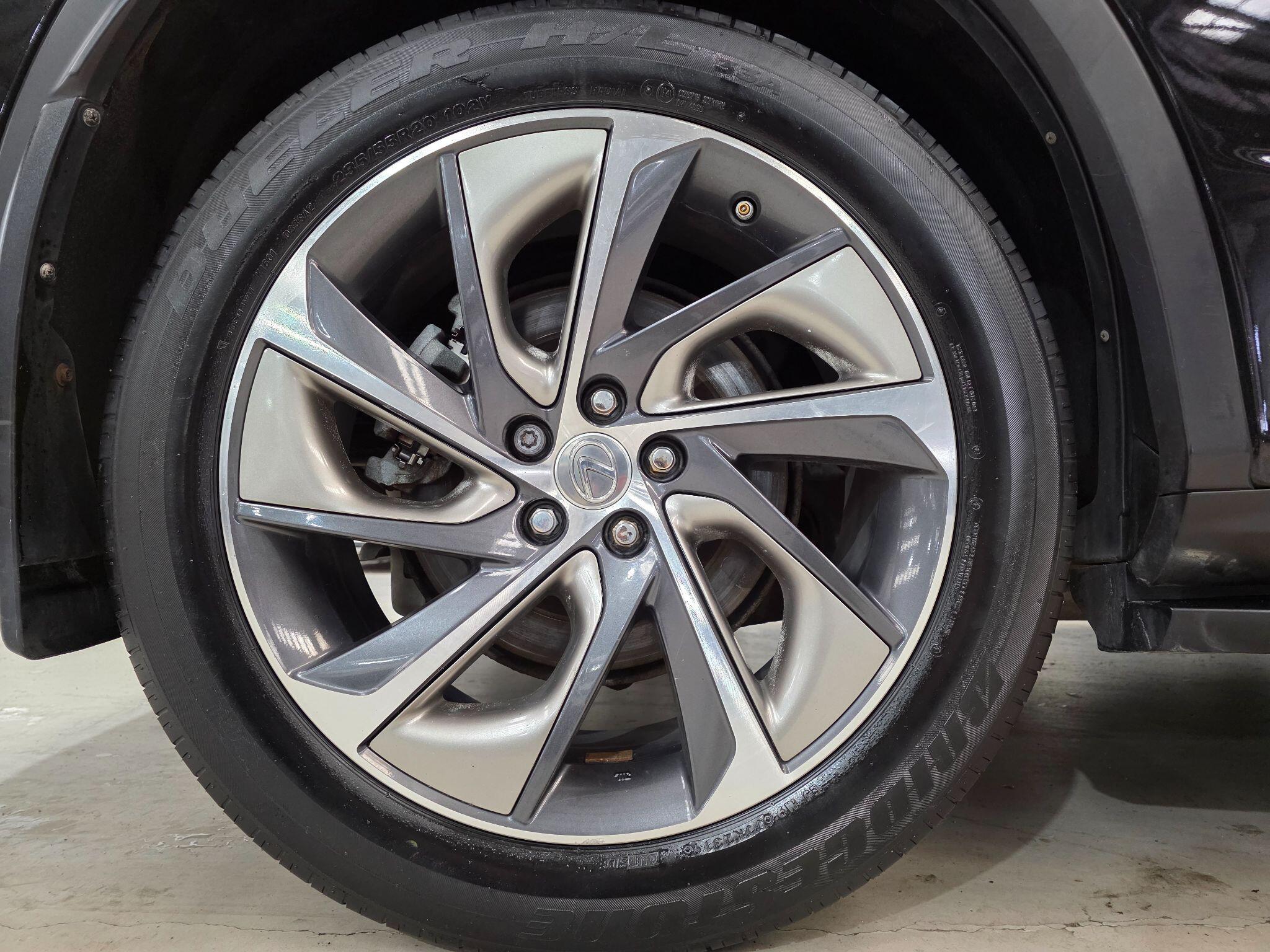 Lexus RX view 35
