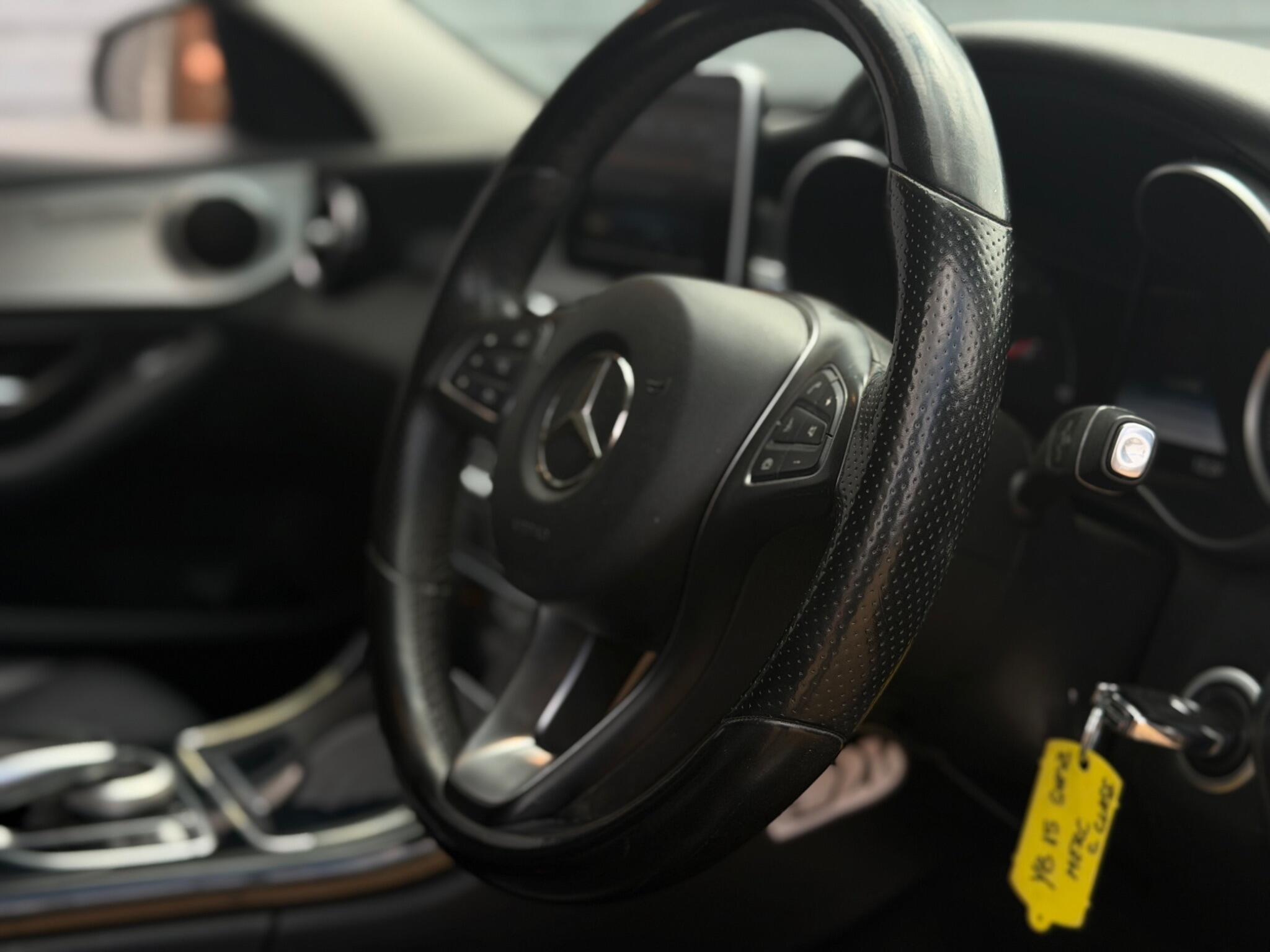 Mercedes-Benz C Class view 13
