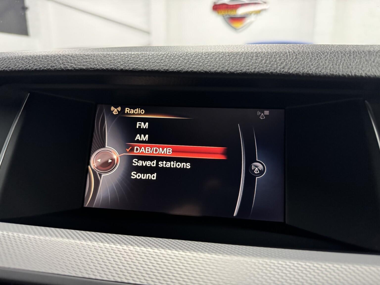 BMW 5 Series view 27