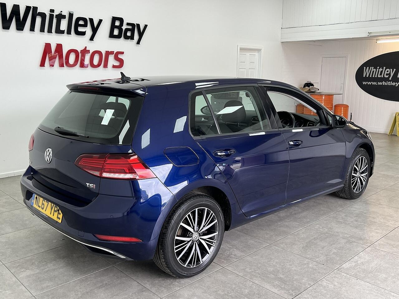 Volkswagen Golf view 3