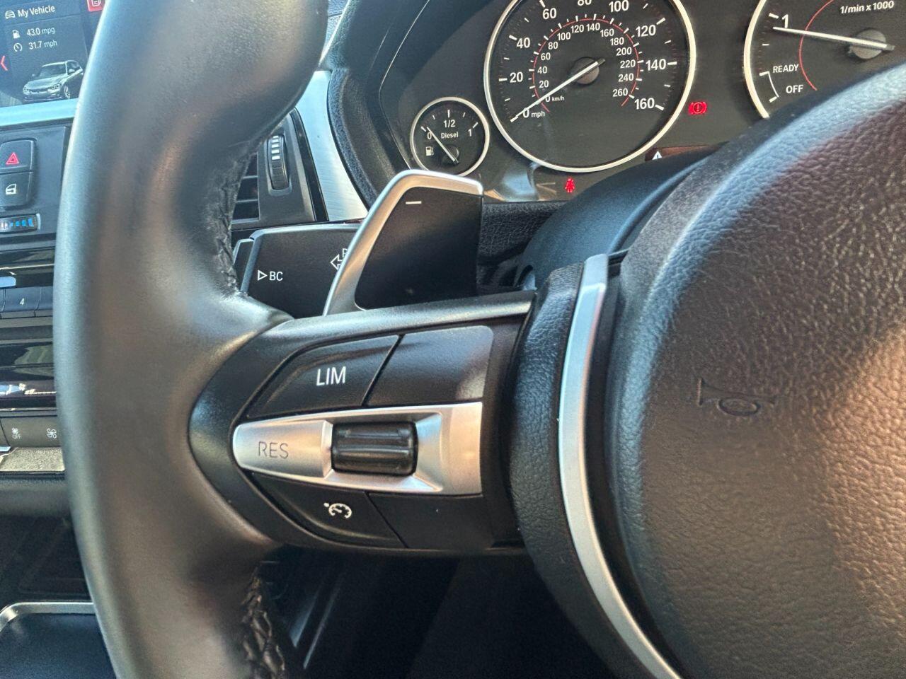 BMW 3 Series view 25