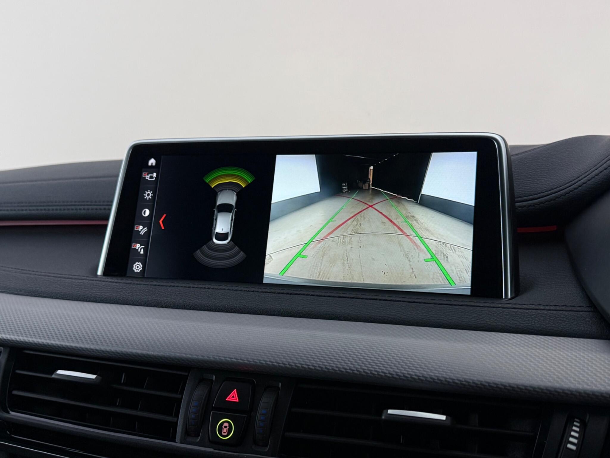 BMW X6 view 26