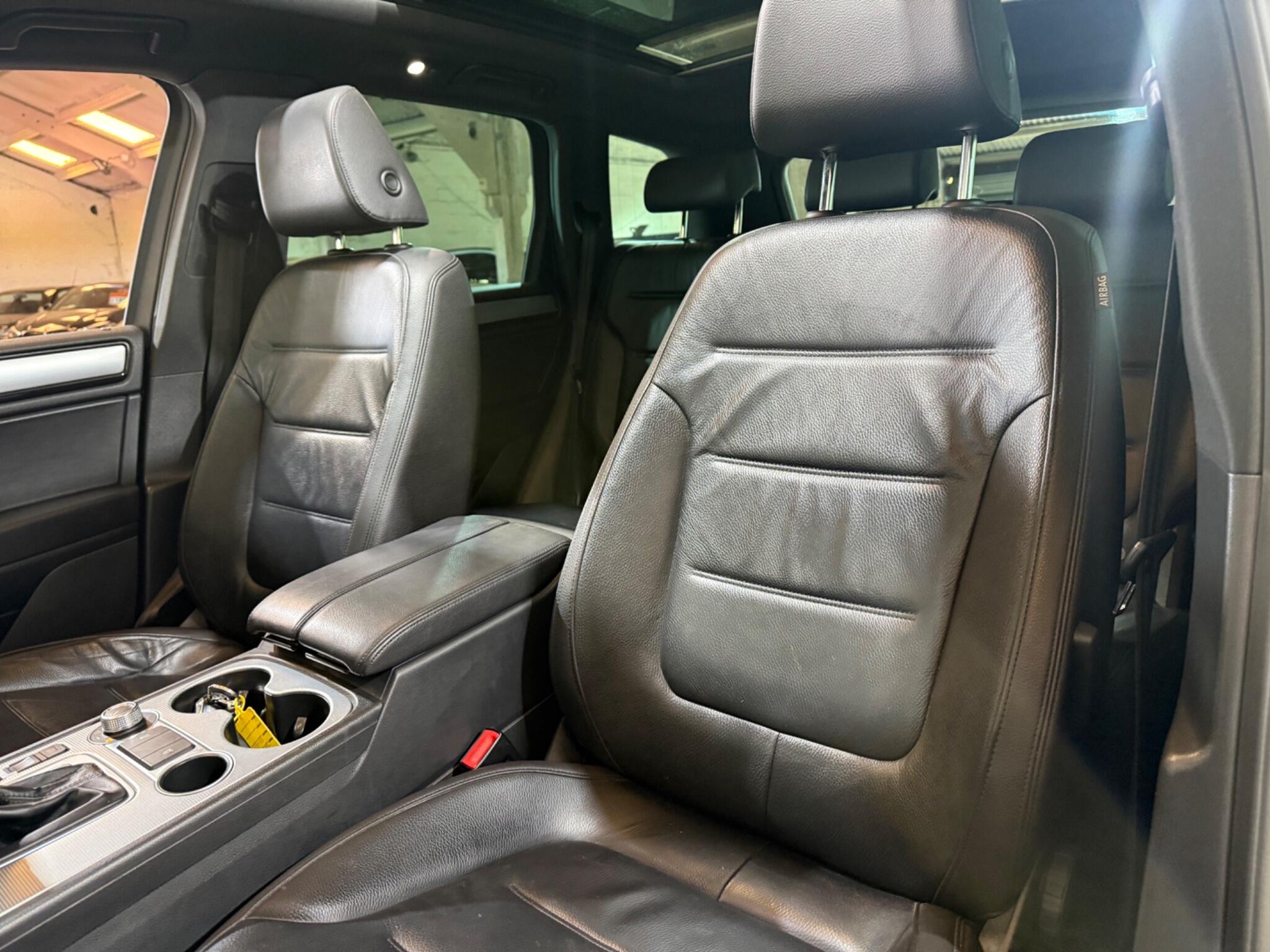 Volkswagen Touareg view 50
