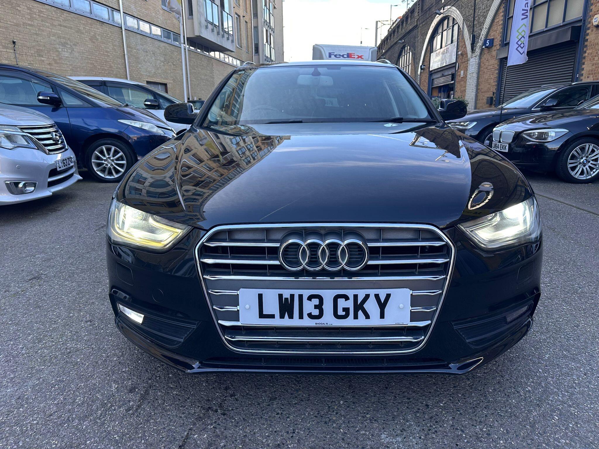 Audi A4 Avant view 2