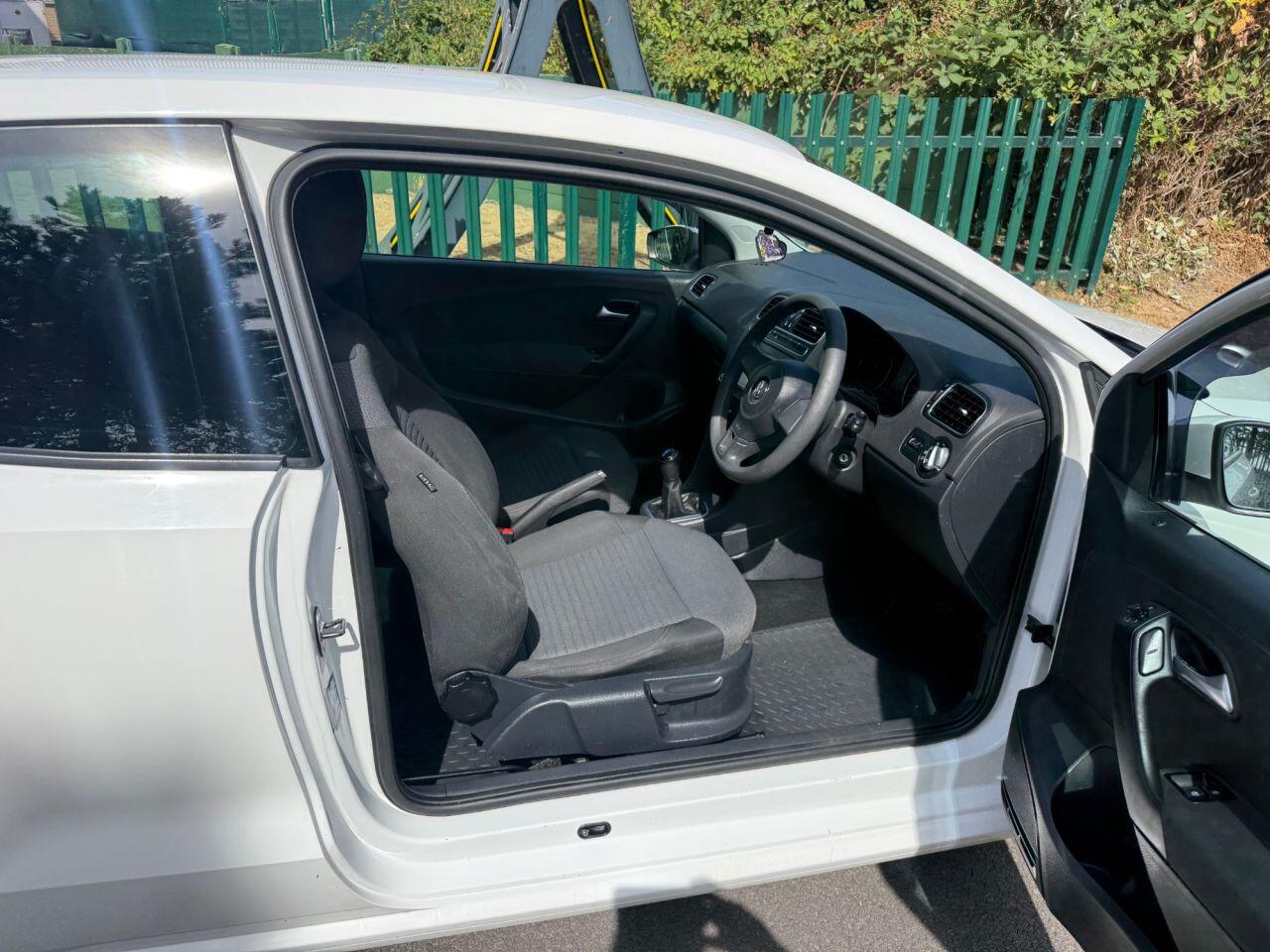 Volkswagen Polo view 25
