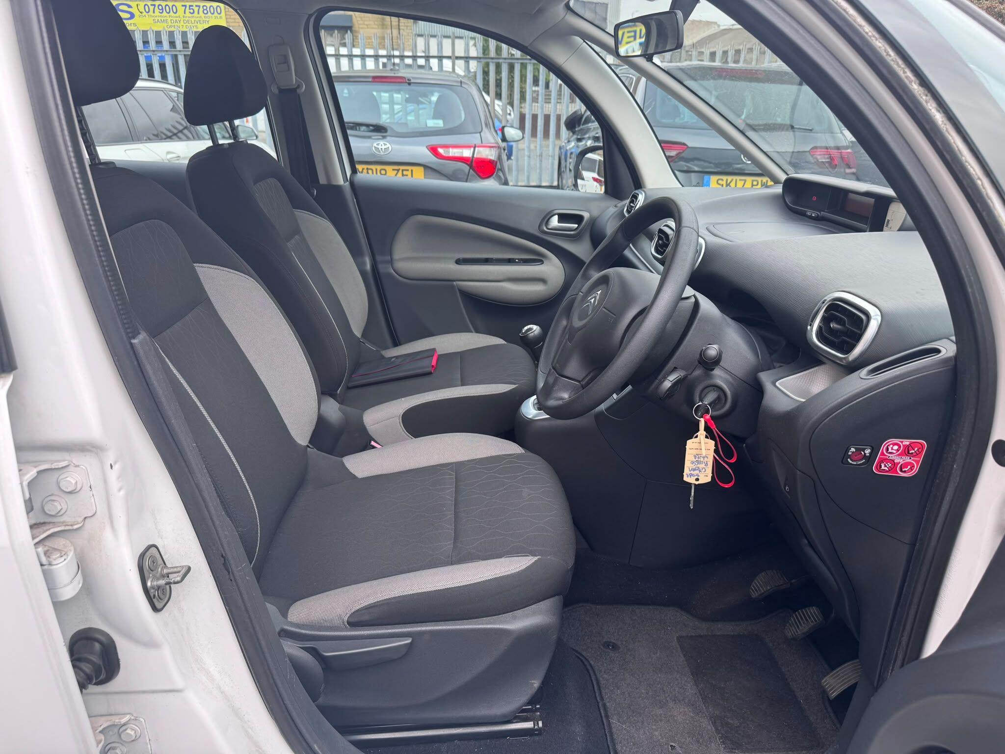 Citroen C3 Picasso view 16