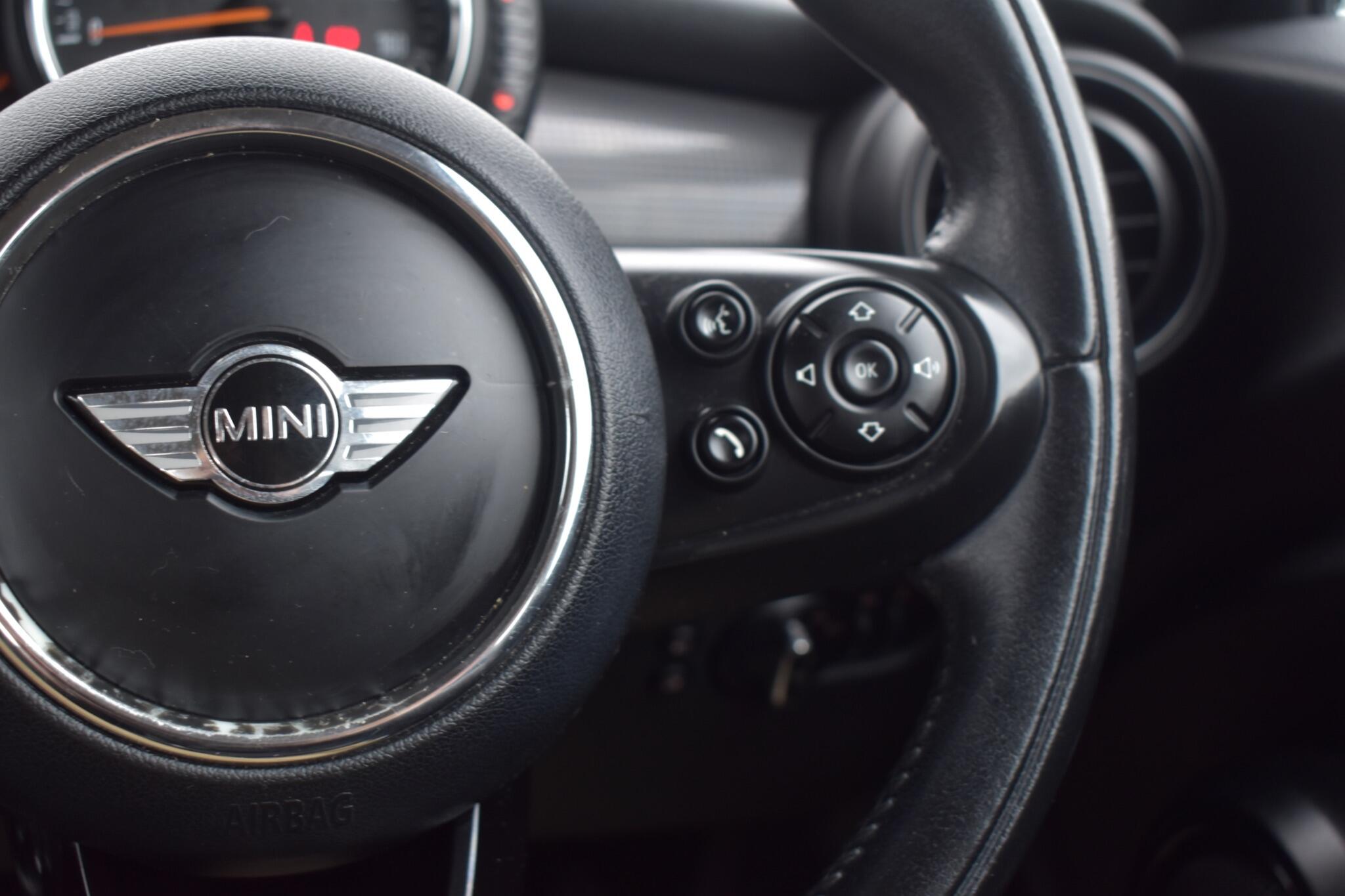 Hatch - 1.5 Cooper Auto Euro 6 (s/s) 3dr - Image 22