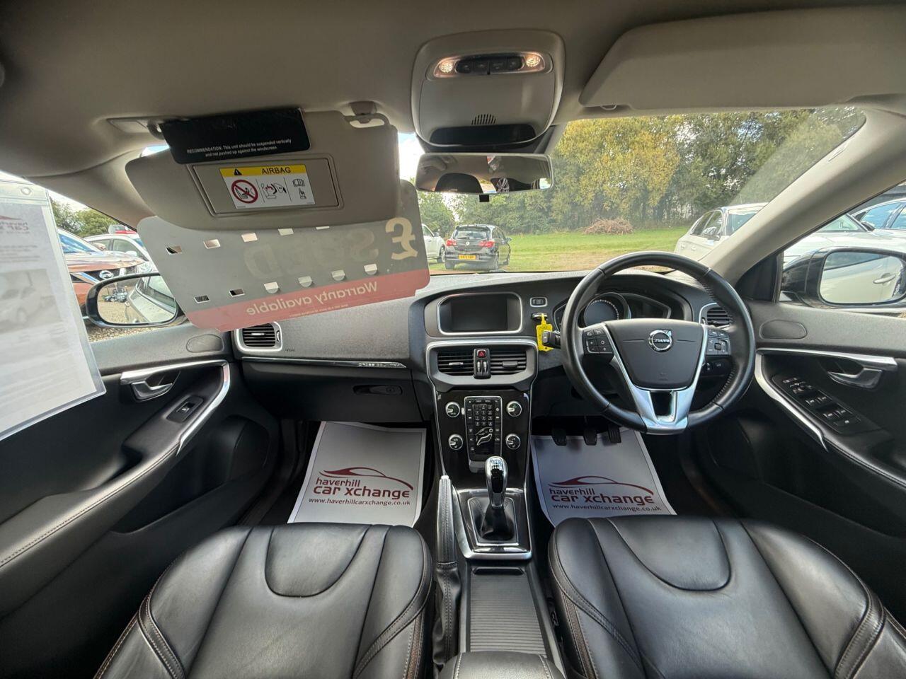 Volvo V40 Cross Country view 9
