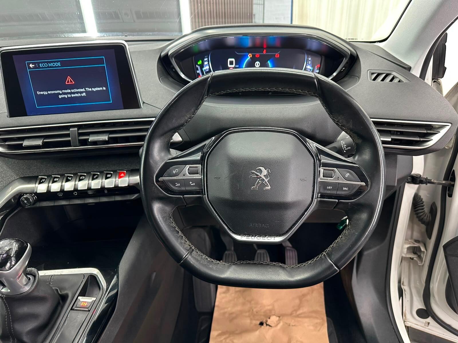 Peugeot 3008 view 32