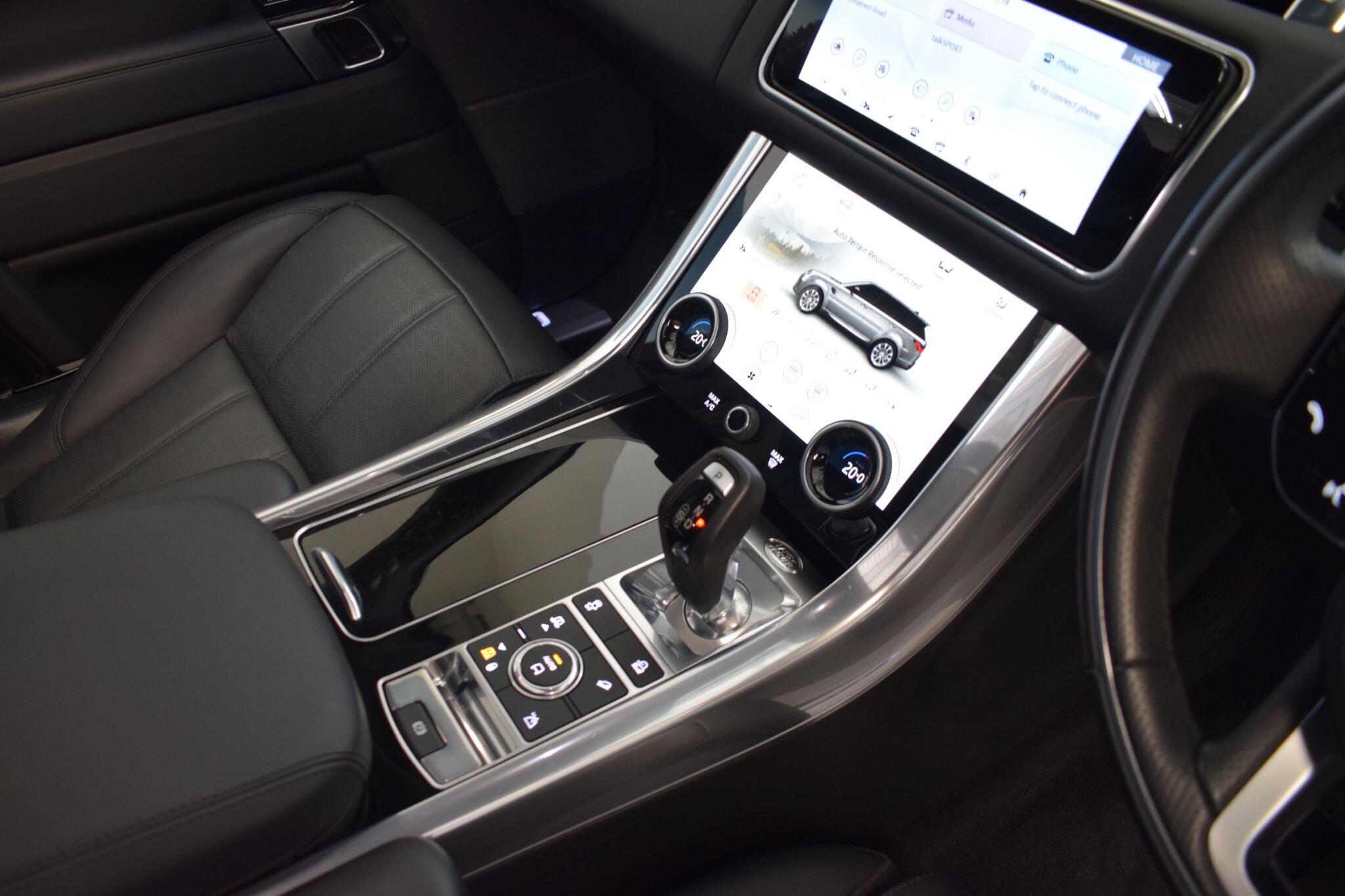 Land Rover Range Rover Sport view 11