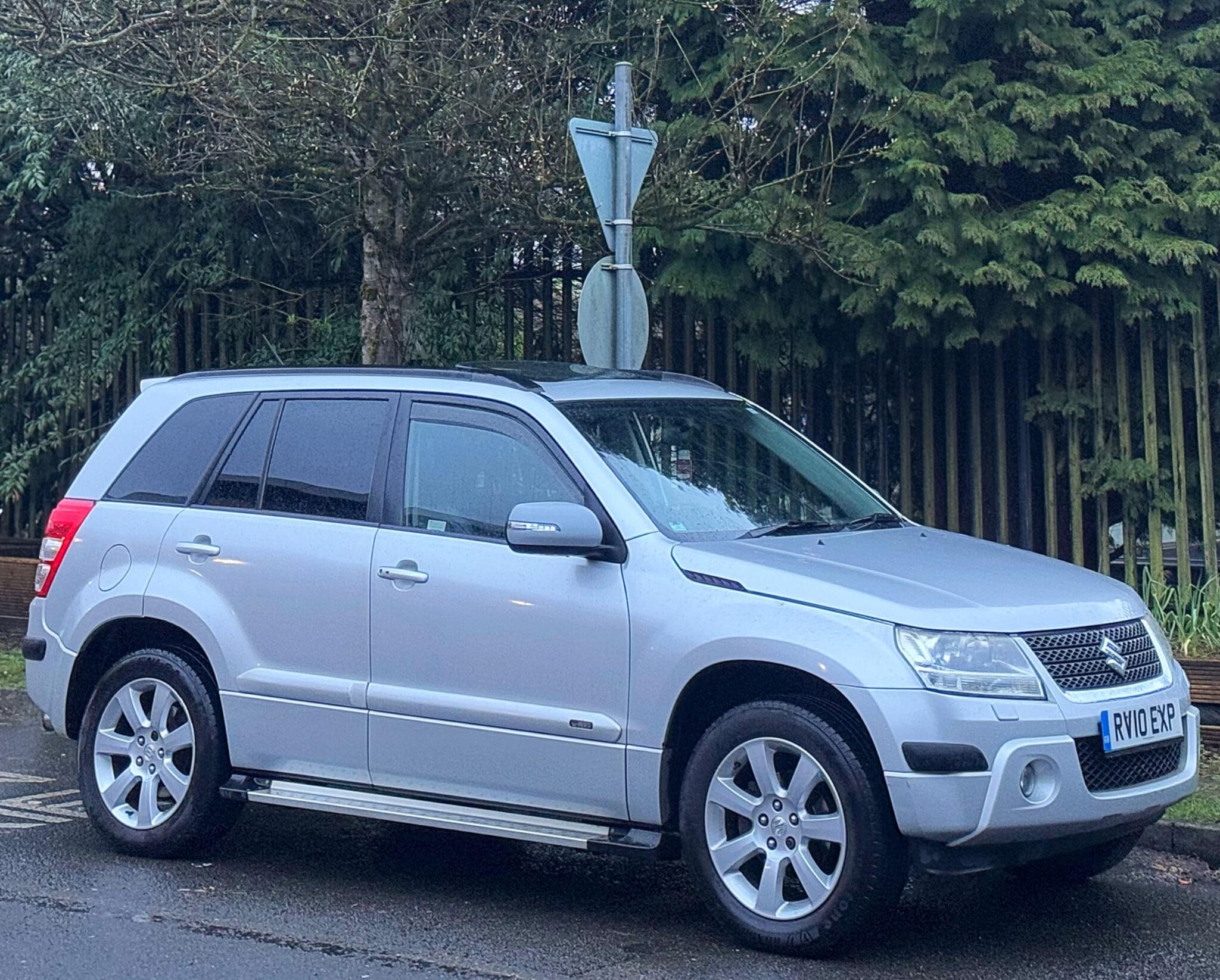 2010 Suzuki Grand Vitara 2.4 VVT SZ5 Auto 4WD Euro 4 5dr image 12