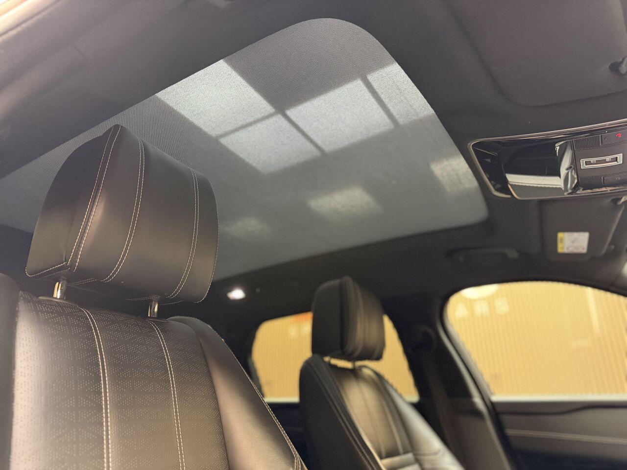 Land Rover Range Rover Velar view 46