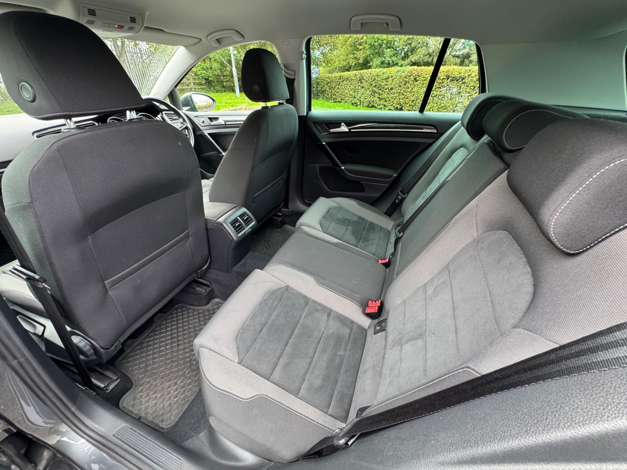 Volkswagen Golf view 49