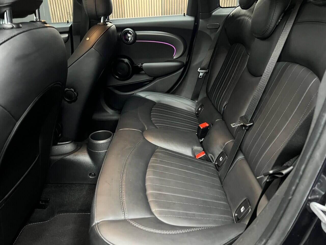 Mini Hatch view 46