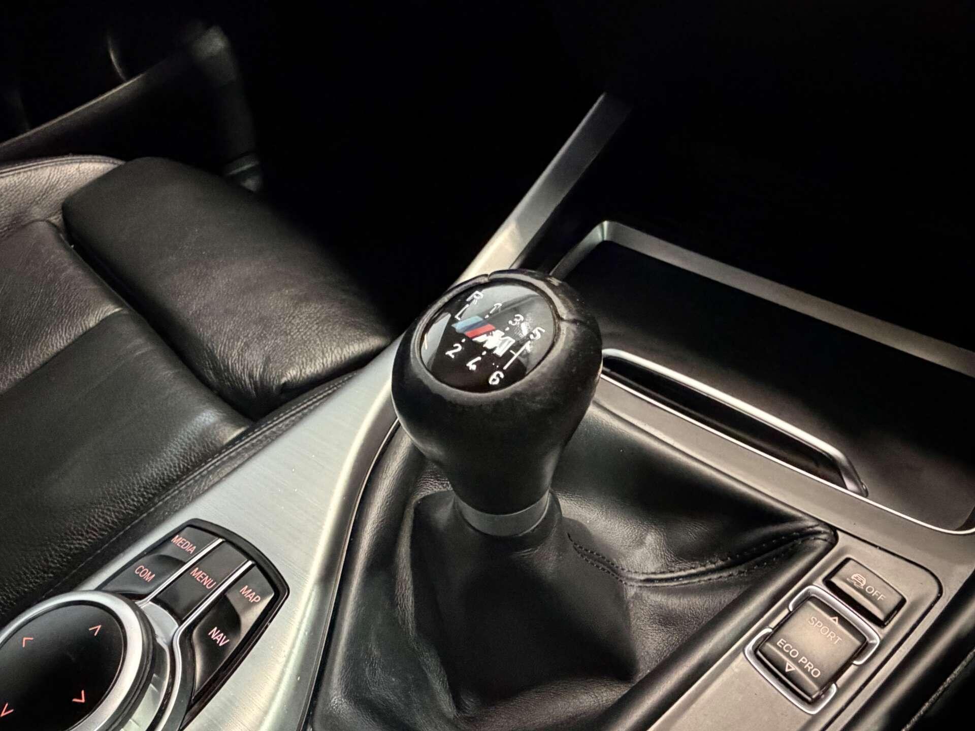 BMW 1 Series view 34