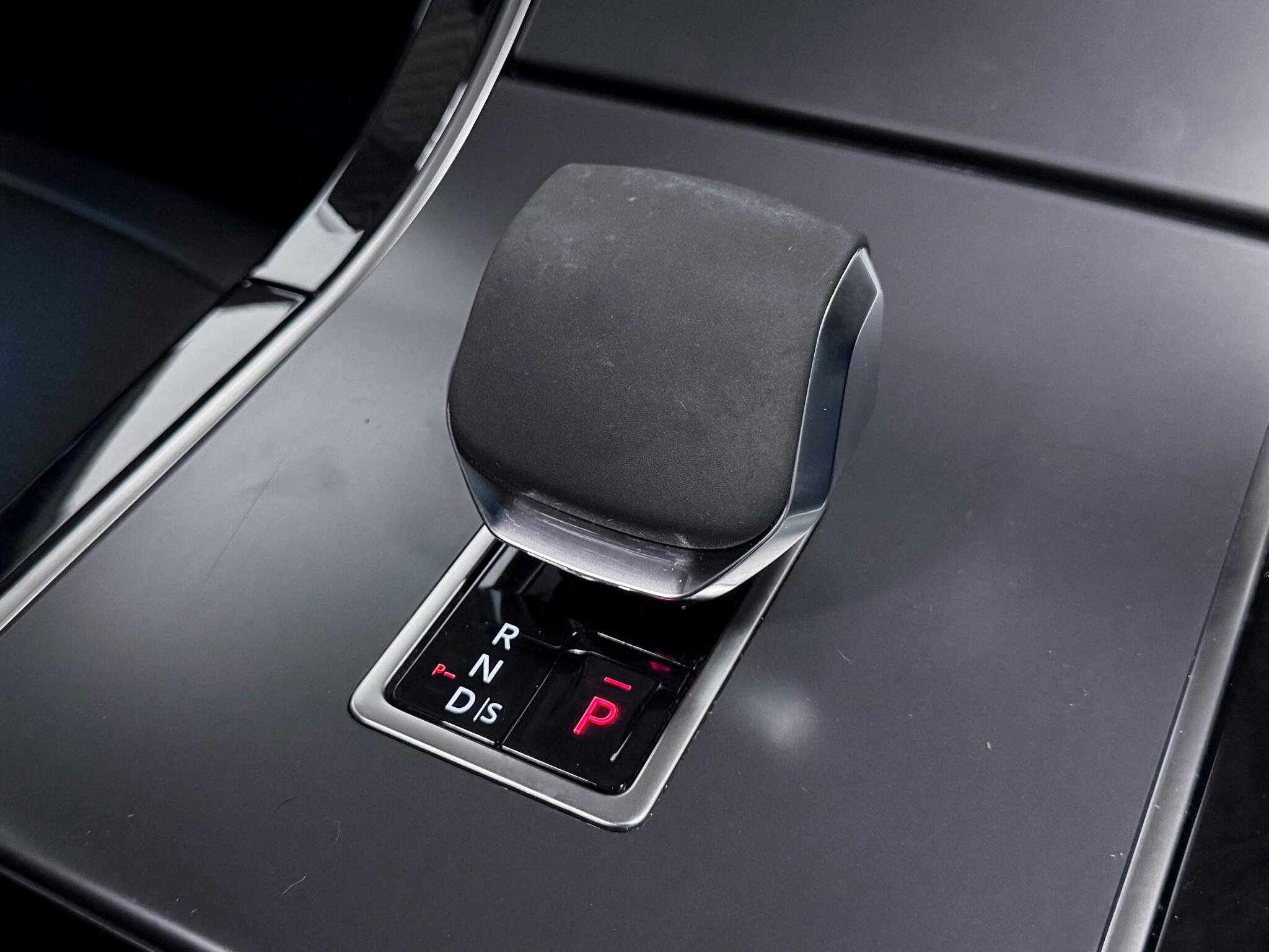 Land Rover Range Rover Evoque view 33