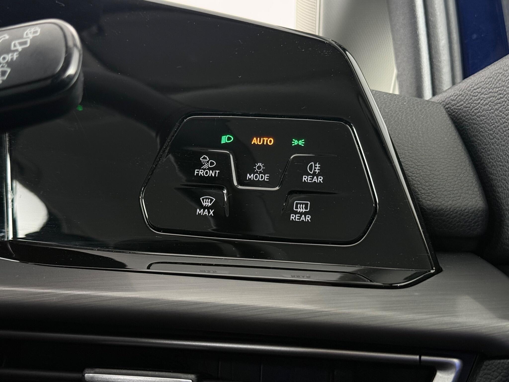 Volkswagen Golf view 19